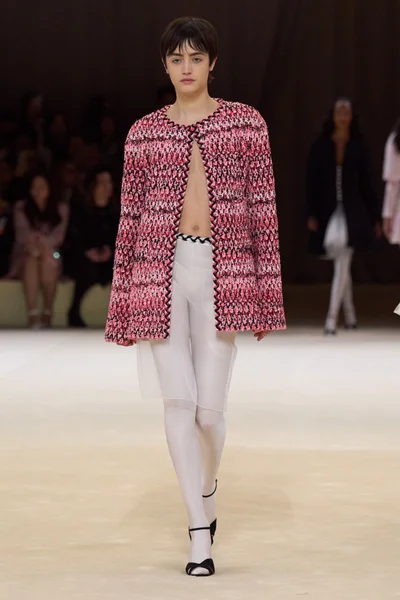 Look 17